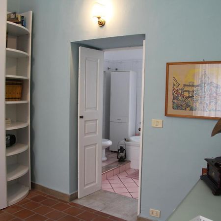 סירקוזה Casa Vacanza Icaros, Ortigia Hictoric Center, 200 Mt From The Beach מראה חיצוני תמונה