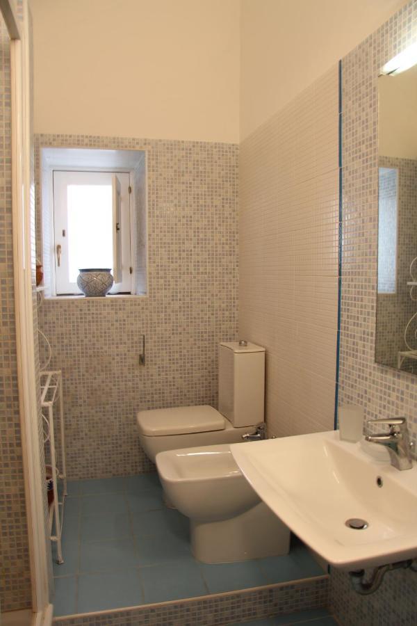 סירקוזה Casa Vacanza Icaros, Ortigia Hictoric Center, 200 Mt From The Beach מראה חיצוני תמונה