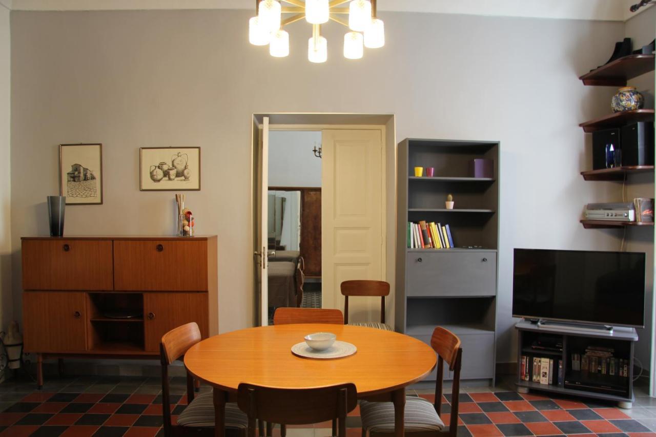 סירקוזה Casa Vacanza Icaros, Ortigia Hictoric Center, 200 Mt From The Beach מראה חיצוני תמונה