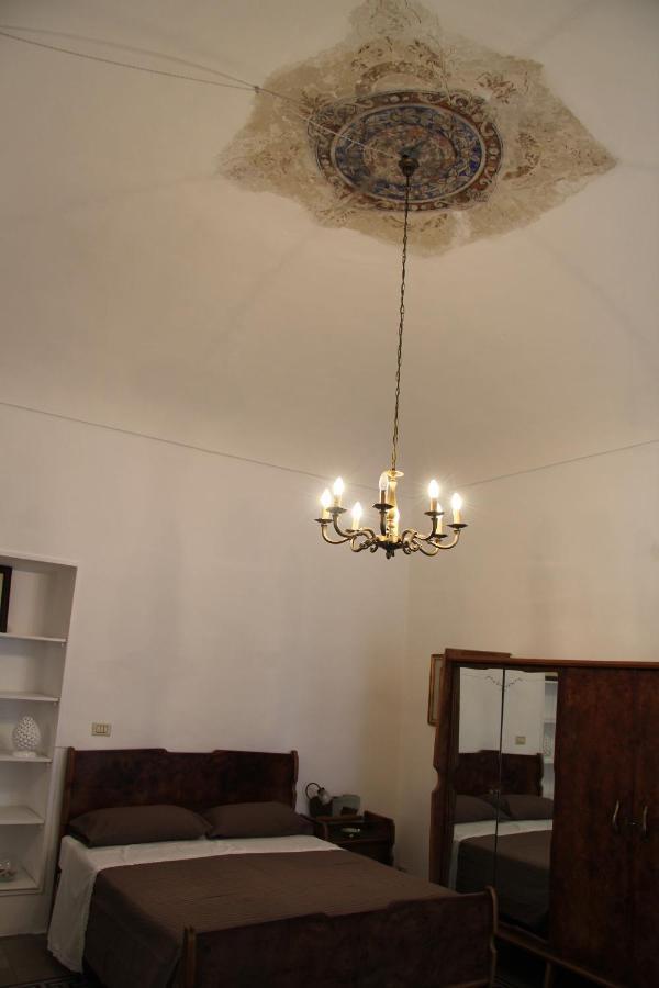 סירקוזה Casa Vacanza Icaros, Ortigia Hictoric Center, 200 Mt From The Beach מראה חיצוני תמונה