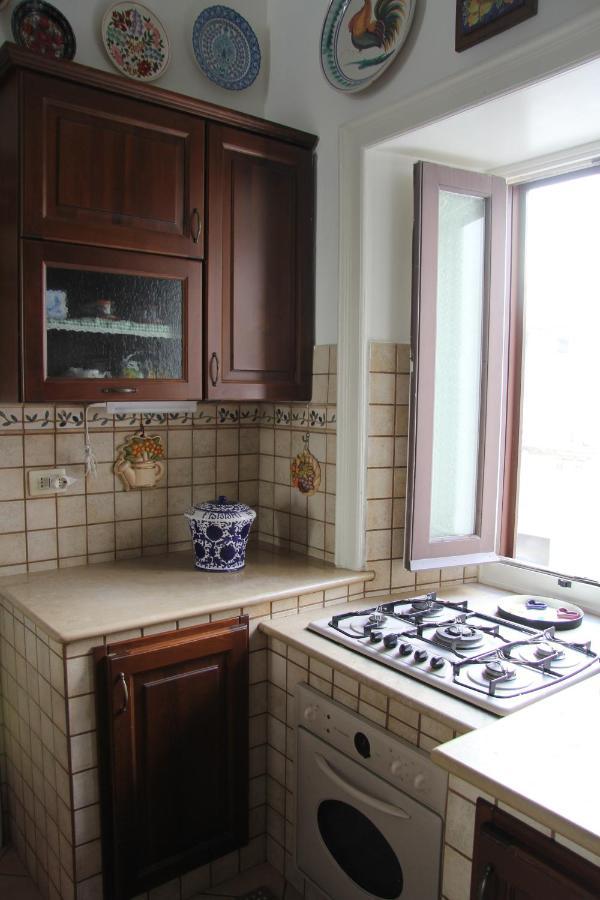 סירקוזה Casa Vacanza Icaros, Ortigia Hictoric Center, 200 Mt From The Beach מראה חיצוני תמונה